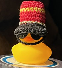 D02  Nutcracker/Guard Duck